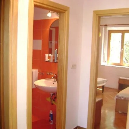 Immaculate 6-bed In * ツァヴタット